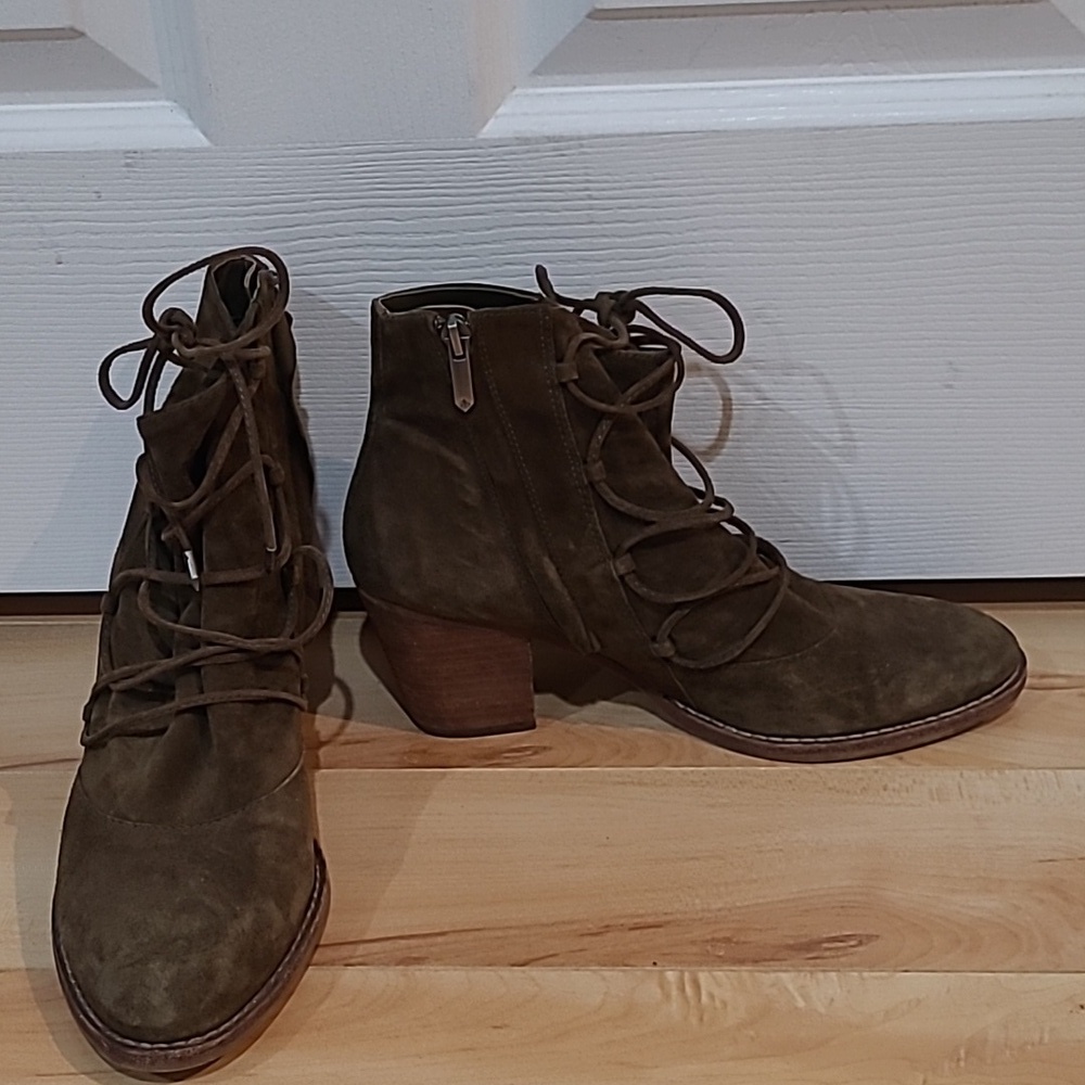 Sam Edelman women's size 9.5 wedge brown short boots